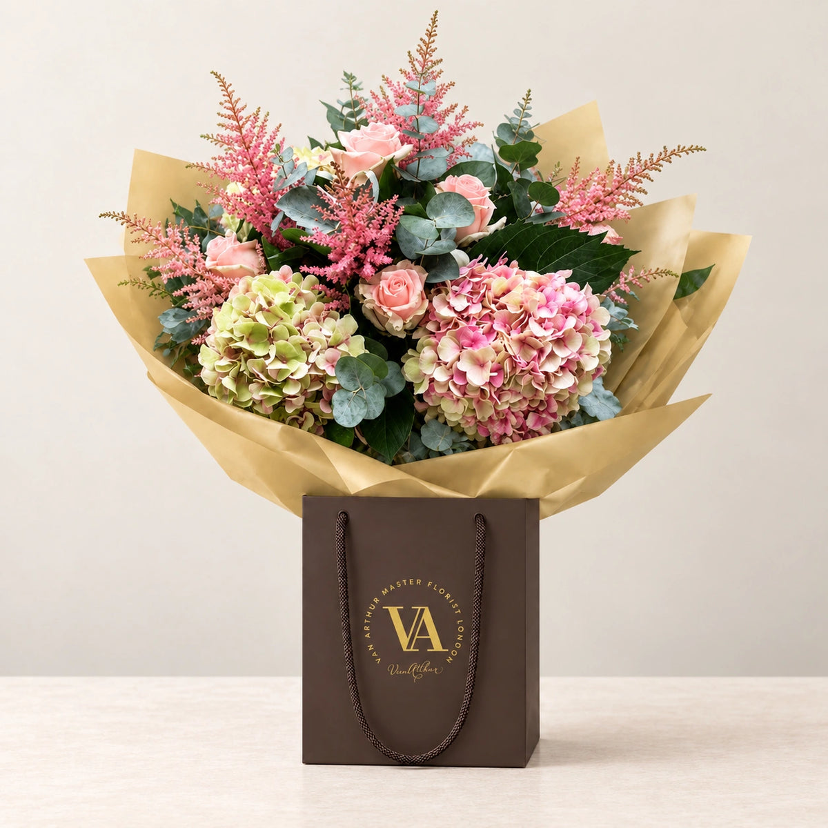 Autumn Blush — bouquet in branded Van Arthur bag