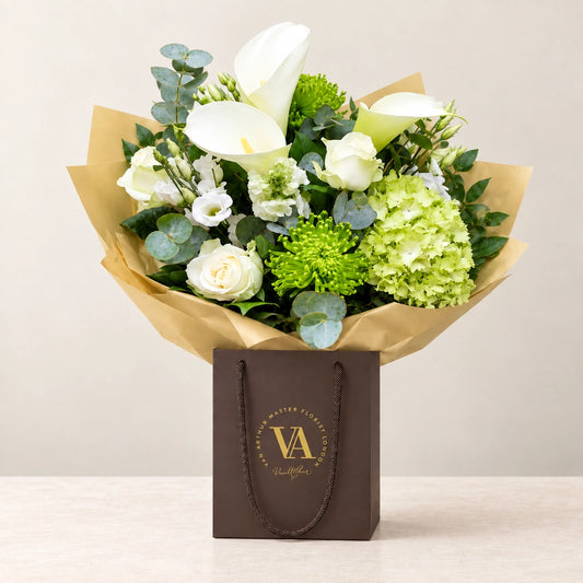Pearl — bouquet in branded Van Arthur bag