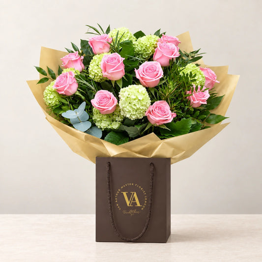 Audrey — bouquet in branded Van Arthur bag