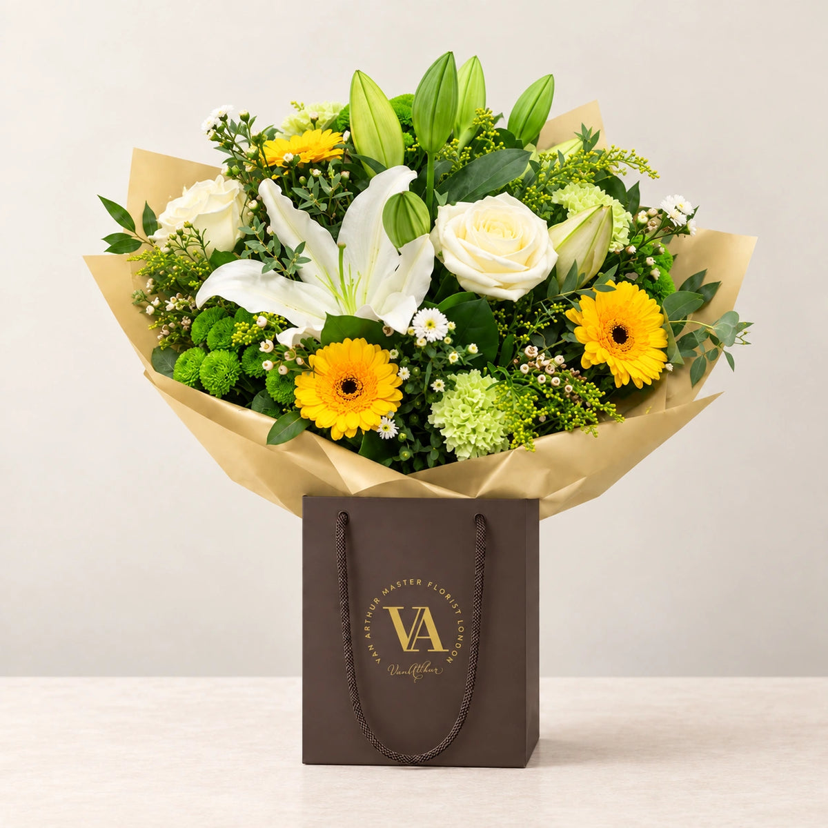 Eliana — bouquet in branded Van Arthur bag