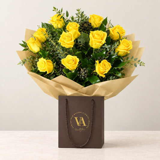 Daisy — bouquet in branded Van Arthur bag