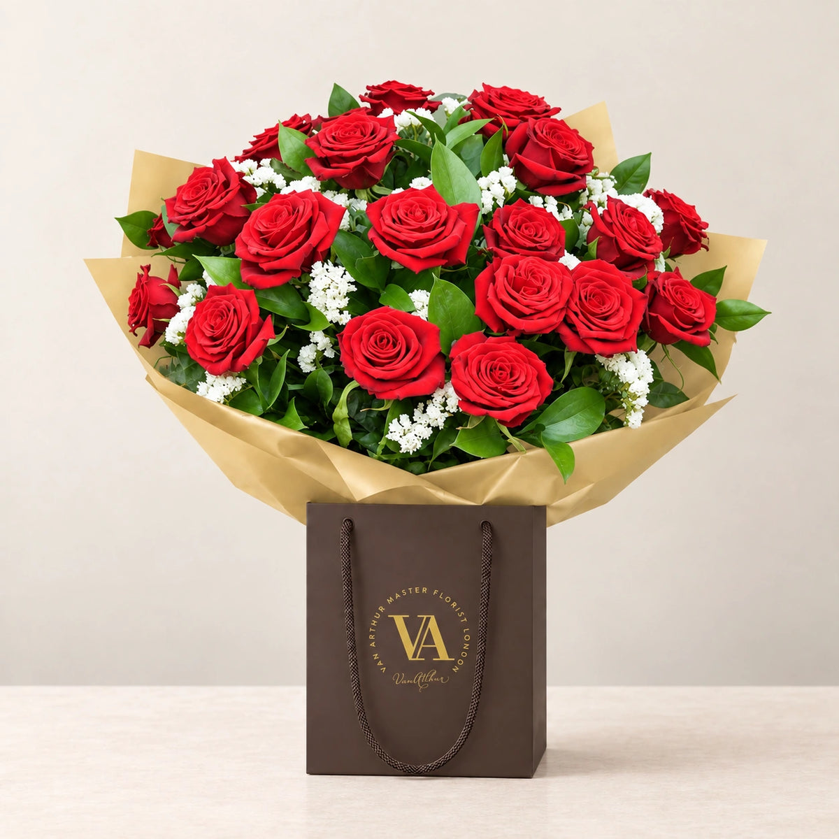 Esme — bouquet in branded Van Arthur bag